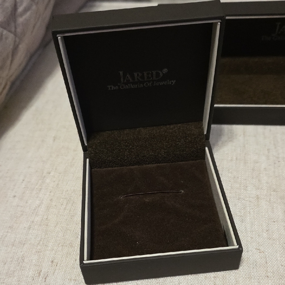Jared Jewelry Boxes - Picture 4 of 6